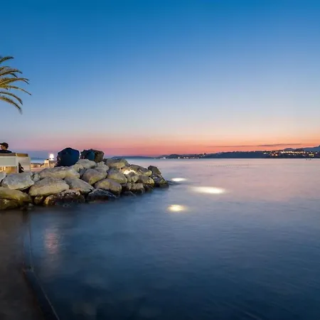 A 8 W Terrace & Sea View 4 Min Walk To * Podstrana