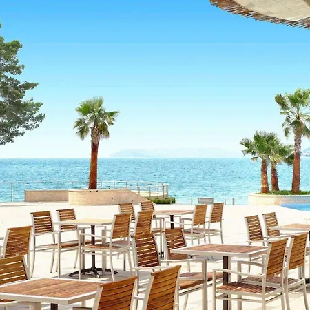 Apartmán A 8 W Terrace & Sea View 4 Min Walk To Podstrana