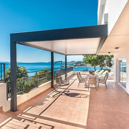 A 8 W Terrace & Sea View 4 Min Walk To * Podstrana