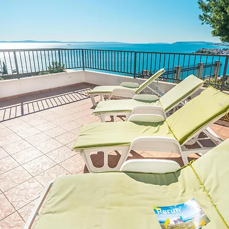 A 8 W Terrace & Sea View 4 Min Walk To Apartmán Podstrana
